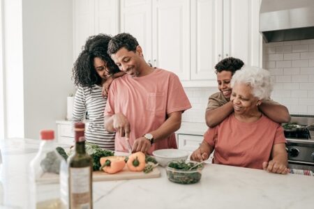 Bespaar elektriciteit in de keuken als gezin