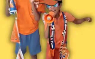 Jonge oranje voetbal fans jongens EK WK onder 21 onder 18