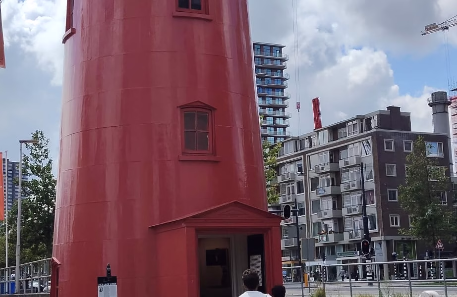 Maritiem Museum Rotterdam buiten